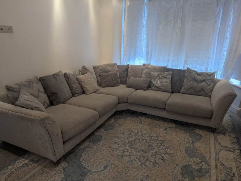 Large Grey Corner Sofa – 280×280cm – Washable Covers + NEW Seat Cushions