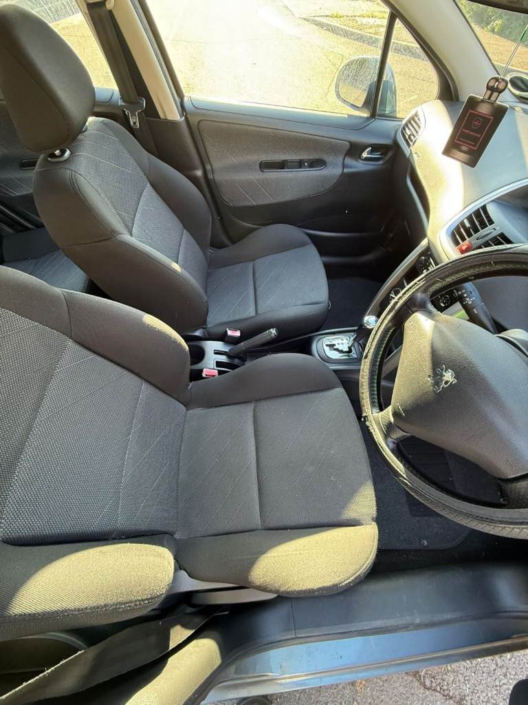 Peugeot, 207, Hatchback, 2009, Semi-Auto, 1598 (cc), 5 doors