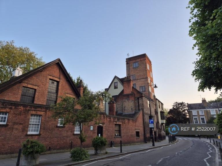 1 bedroom in Grice Court, London, N1 (#2522007)