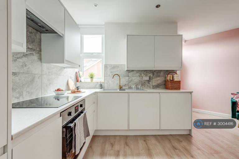 2 bedroom flat in Sharrow Vale Road, Sheffield, S11 (2 bed) (#3004416)