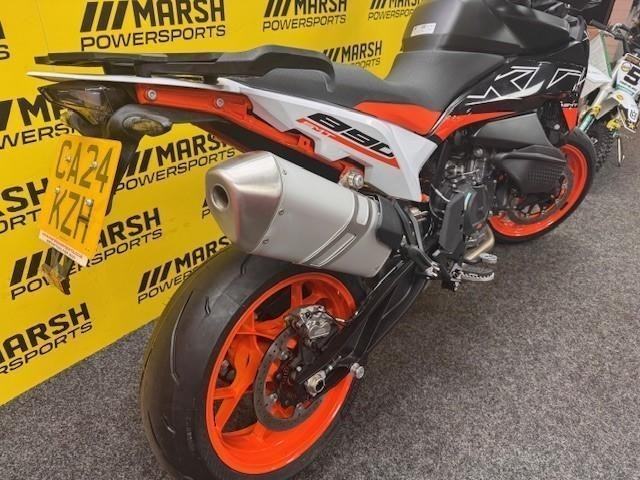 KTM 890 SMT 2024 Model,  ONLY 430 Miles ,  FULL TECH PACK !!