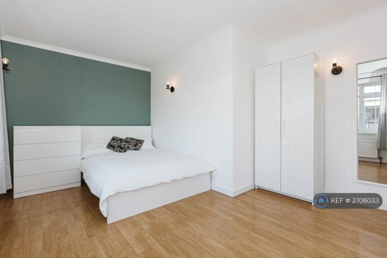 6 bedroom house in Cameron Walk, Bristol, BS7 (6 bed) (#2706033)