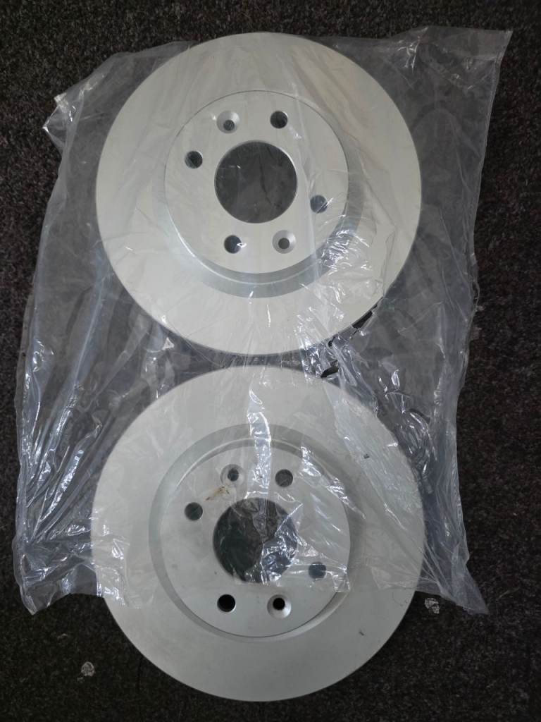 Renault Clio MK3 parts (Brake discs, pads, suspension springs, fuel injectors, 
