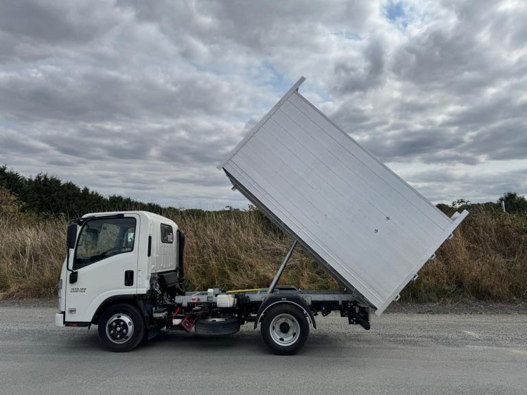 Isuzu Grafter n35-125 DIESEL AUTOMATIC 2025/24