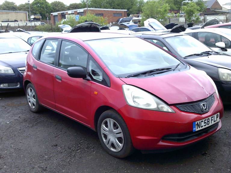 breaking for spares honda jazz 2009 1.3 p