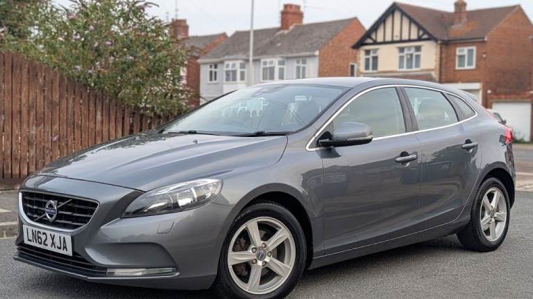 Volvo V40 1.6 D2 SE 2012 | 12 Months MOT  1 Owner | FSH | Cambelt Done | 2 Keys