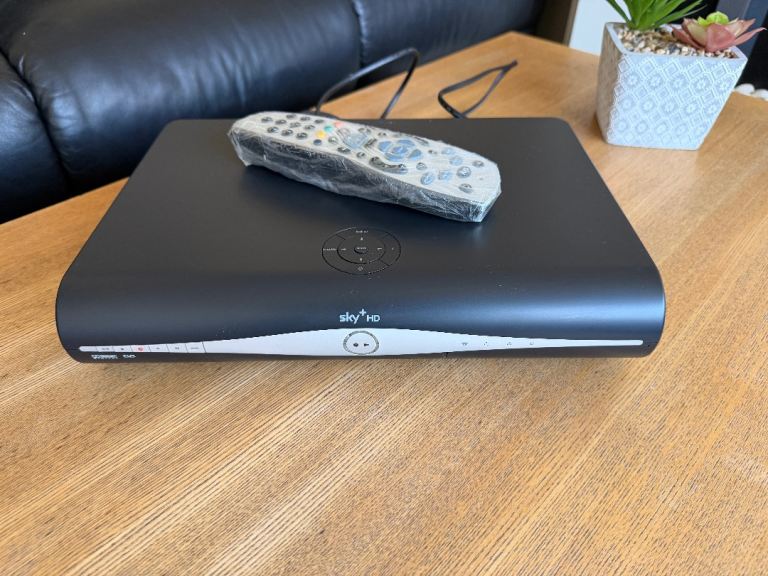 free skybox with remote fully working order