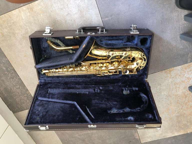 Yamaha YAS-62 Alto Saxophone with Case – Good Condition