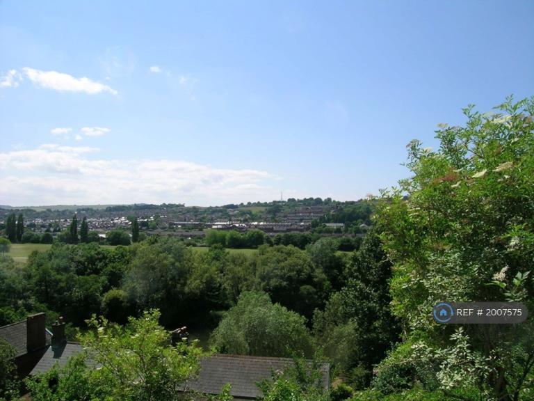 1 bedroom flat in Haldon Road, Exeter, EX4 (1 bed) (#2007575)