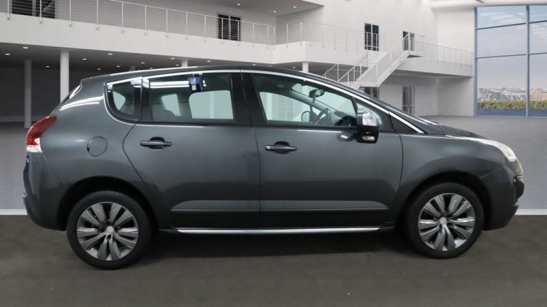 2015 Peugeot 3008 1.6 BlueHDi 120 Active 5dr ++ 20 TAX / ULEZ / 7 SERVICES / CAMBELT ++ HATCHBACK...