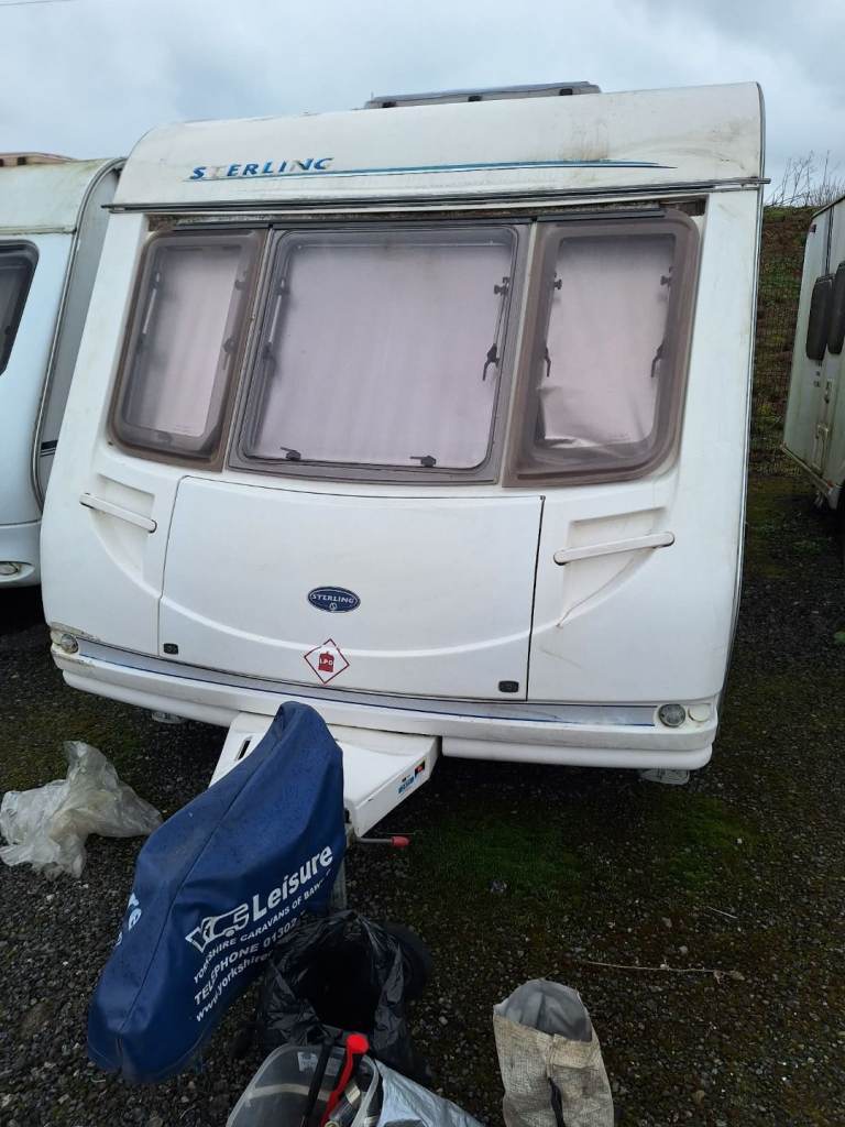 Sterling eccles caravan 4 birth fixed bed