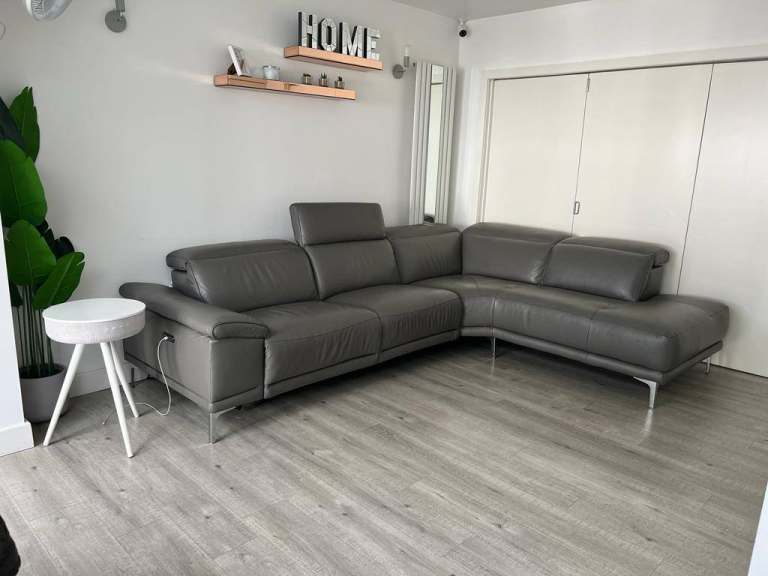 Gilman Creek Rachel Leather Power Reclining Sectional Sofa