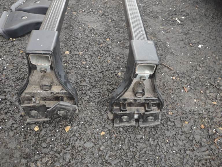 Ford  ROOF BASE CARRIER WITH FITTING and key