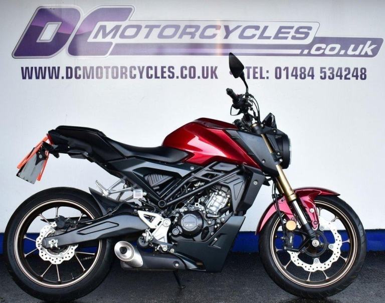 2023 HONDA CB125R A SUPERB FIRST GEARED BIKE, IN A GLEAMING COLOUR, CHEAP TAX