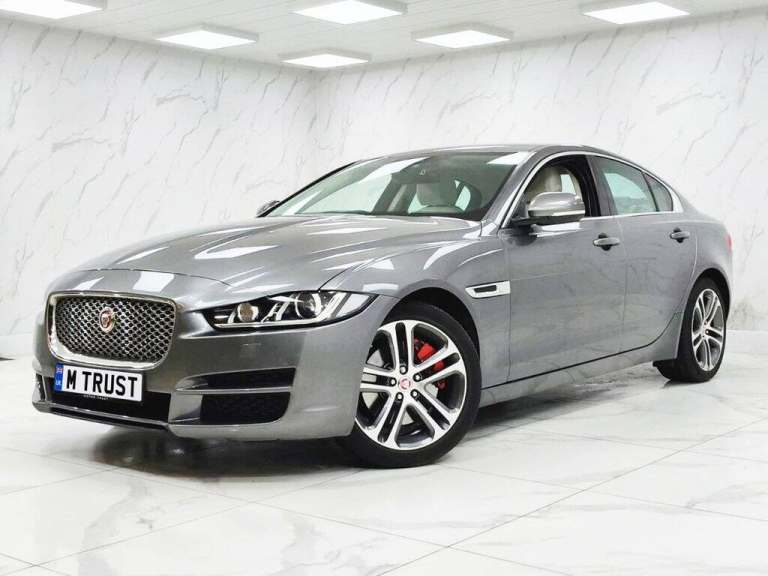 2018 Jaguar XE 2.0i Portfolio Saloon 4dr Petrol Auto Euro 6 (s/s) (200 ps)**1 OWNER FROM N Saloon...