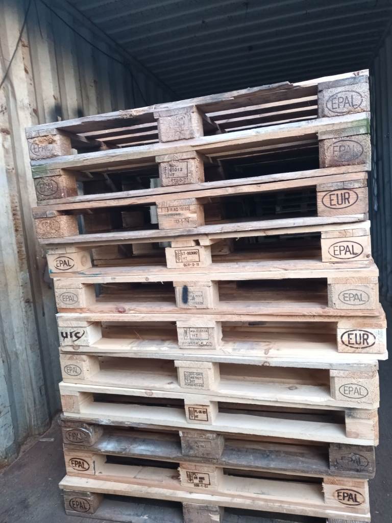 Empty wooden Euro Palletts 