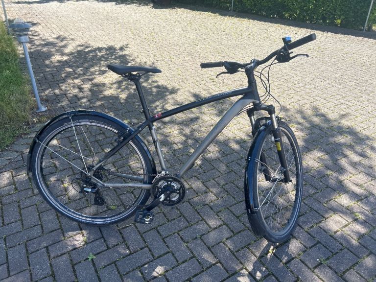 Used Specialized Crosstrail hybrid bike 
