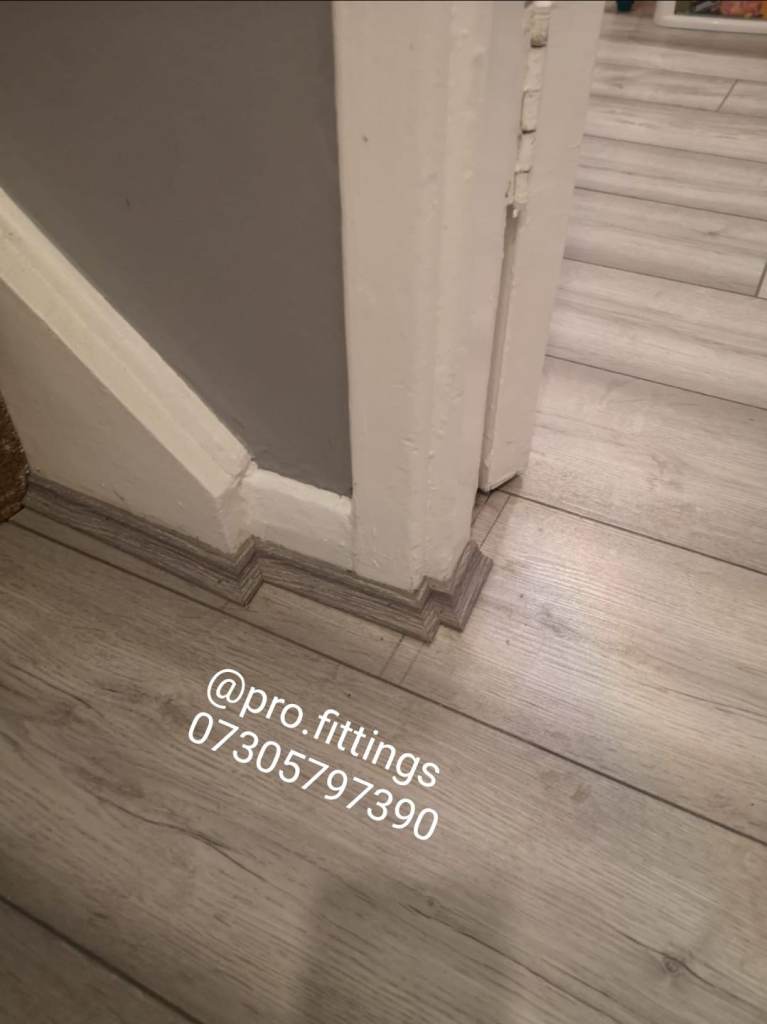 Laminate Flooring Fitter | Herringbone, LVT Installer | Supply and Installation 