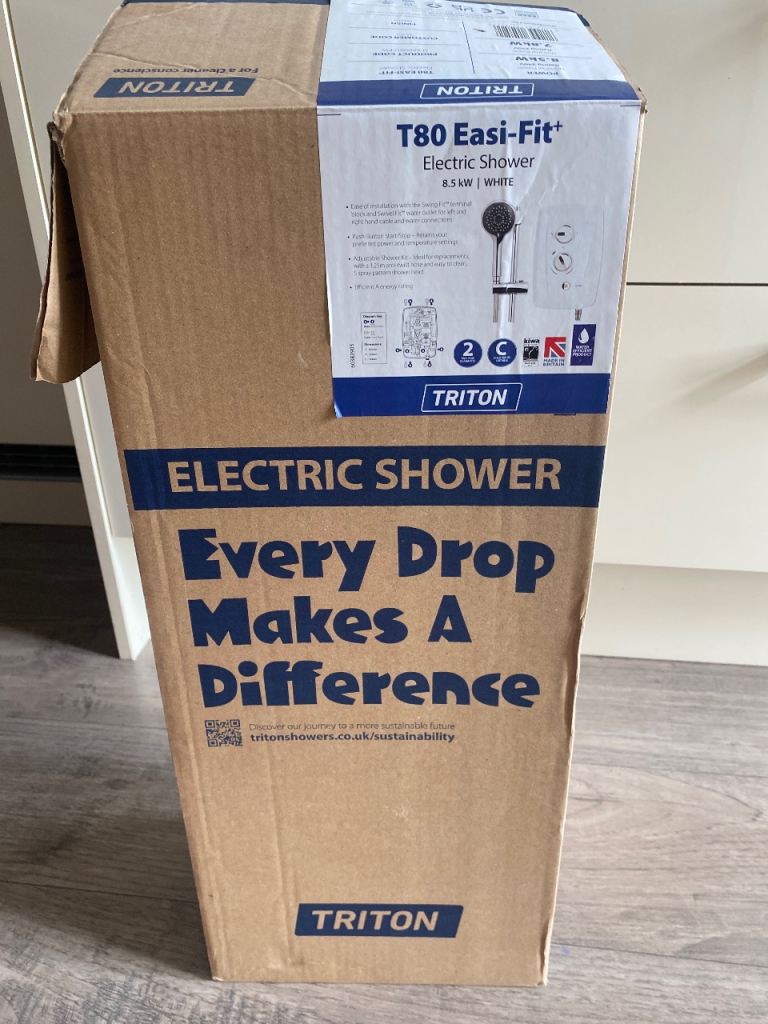 Triton T80 Easy-fit electric shower. 