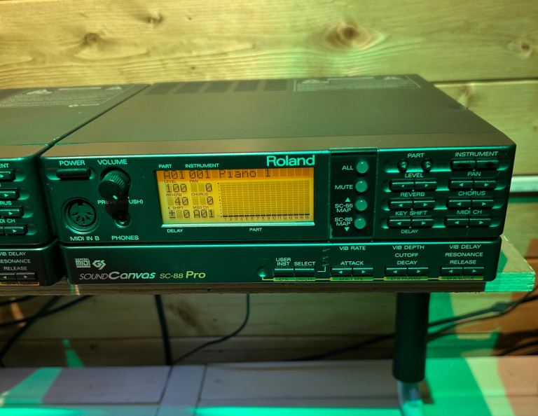 Roland sound canvas SC-88 pro midi sound module