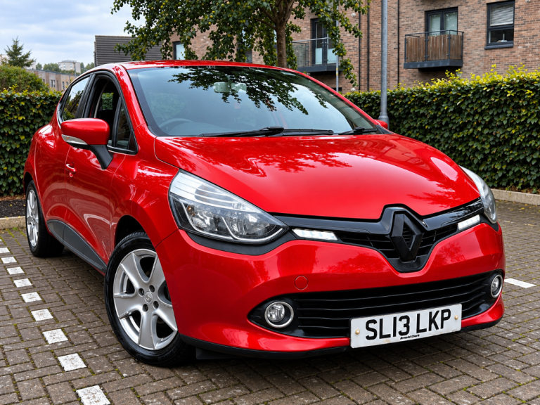 Renault, CLIO, Hatchback, 2013, Manual, 898 (cc), 5 doors