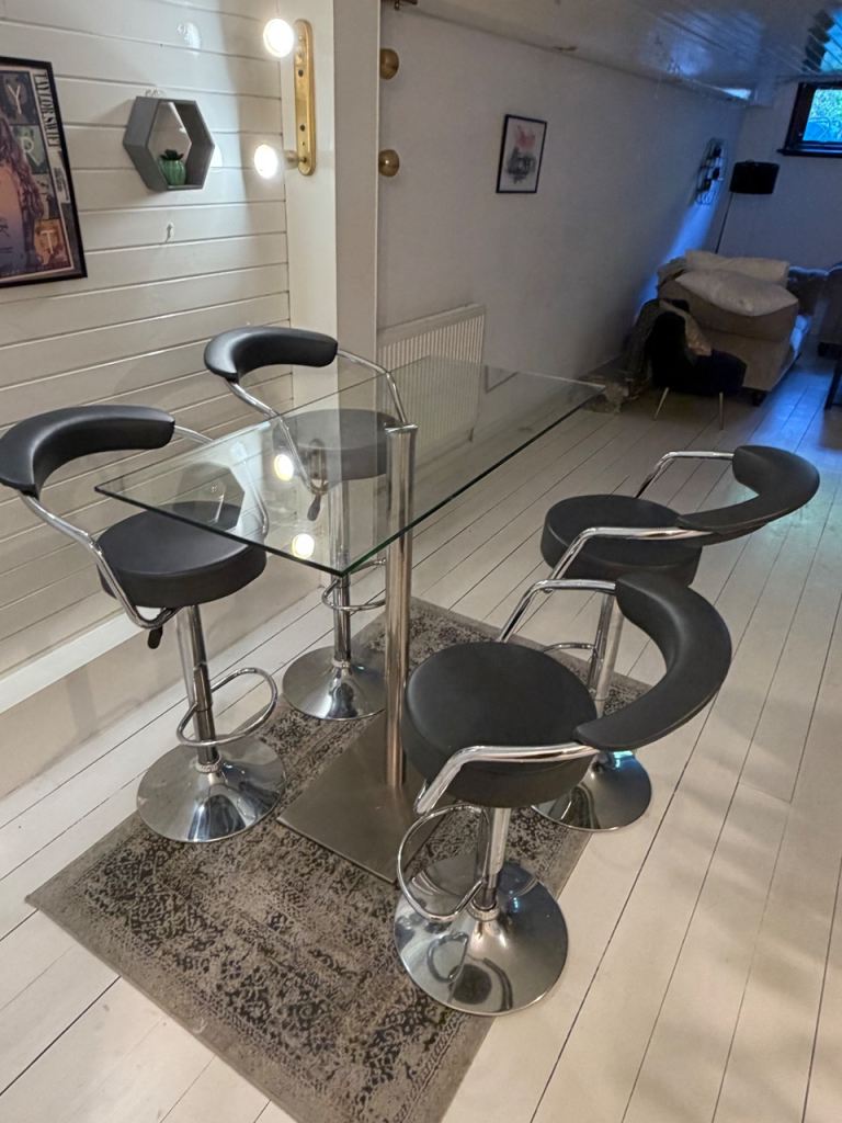 Glass Dining/Bar Table & 4 Bar Stools – Good Condition