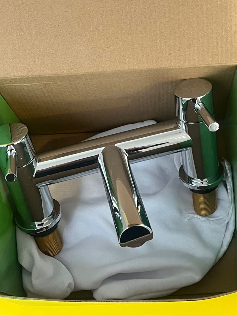 Cruze modern bath taps chrome - Victorian plumbing