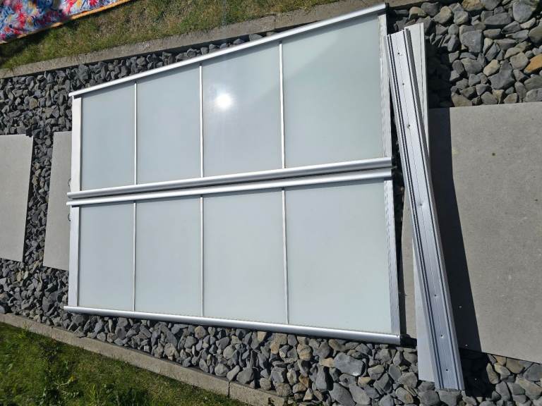 White glass sliding doors