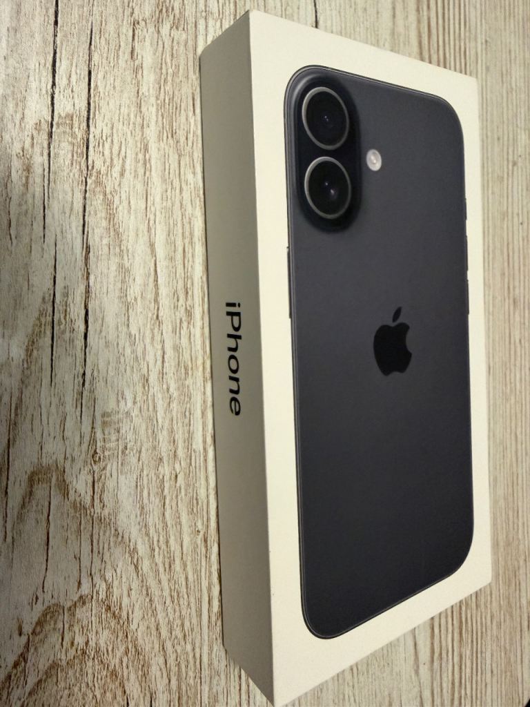 Brand New Apple iPhone 17 256GB - Black, Sealed
