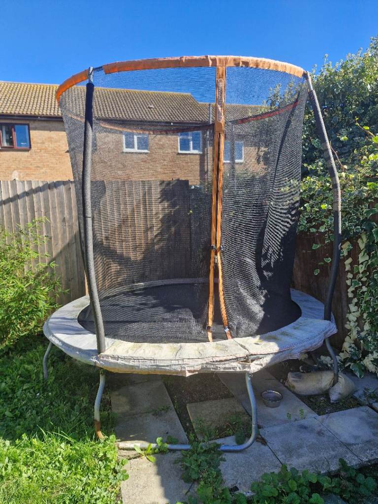 Sportspower 8ft Outdoor Kids Trampoline with Enclosure
