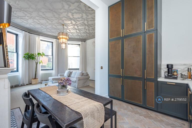 2 bedroom flat in Harley Street, London, W1G (2 bed) (#2719552)