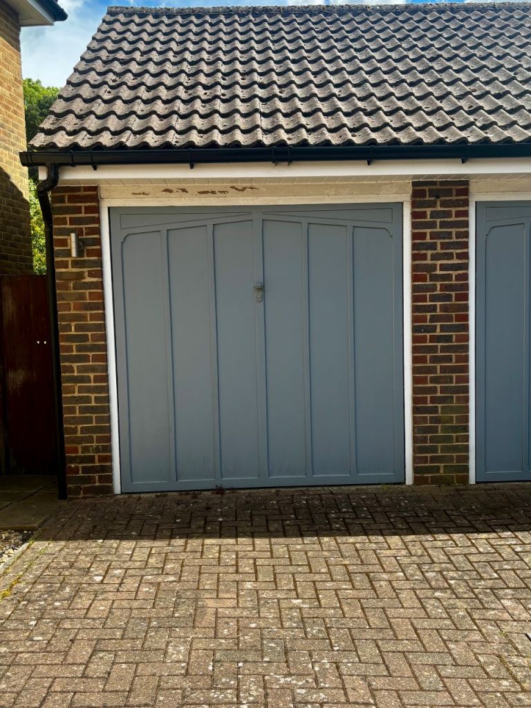 Single Garage space for storage or car