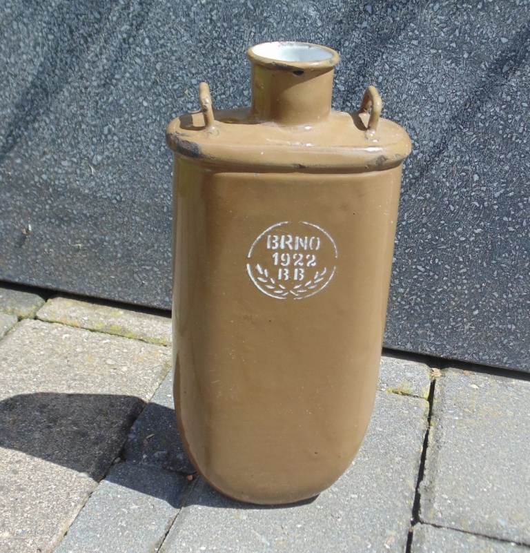 (#W13) hungarian military  brno 1922 enamel  flask canteen (Pick up or post, Dy4 area)