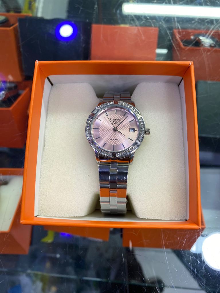 Cristiano Aillen Quartz Watch – Silver & Pink Dial, Crystal Bezel, Date Window 