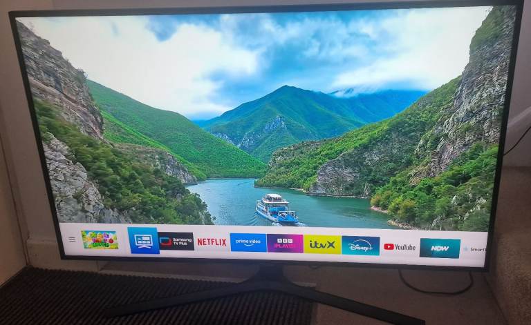 Samsung 50" 4k smart tv _ can deliver