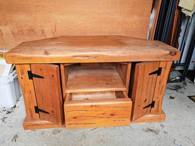Chunky pine TV unit 