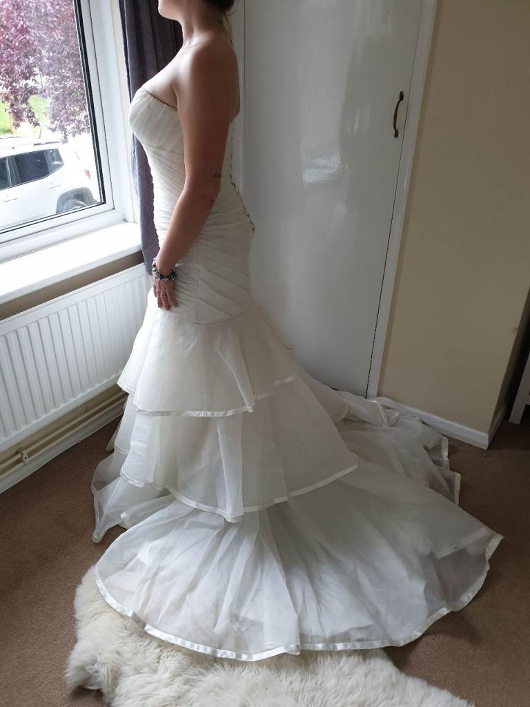 Essence of Australia Wedding Dress Size 12