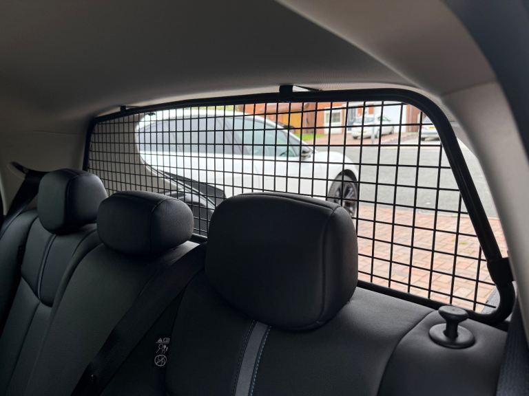 Good quality Dog Guard for Car