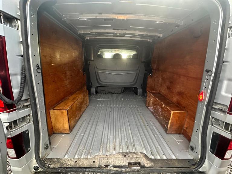 2017 Vauxhall Vivaro 1.6 CDTi 2900 BiTurbo ecoTEC Sportive Crew Van L2 H1 Euro 6 (s/s) 5dr (6 Se ...