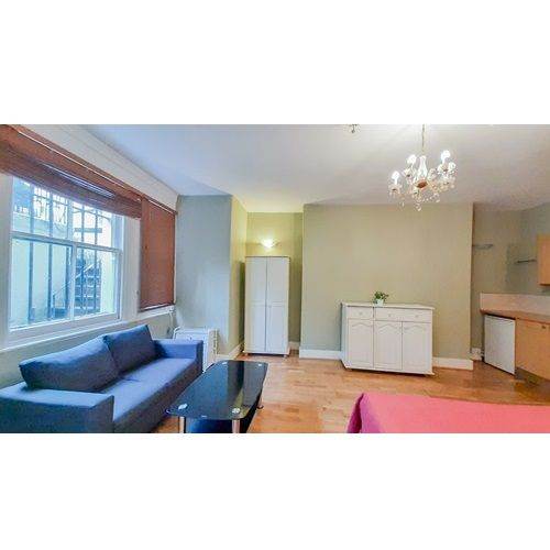 Double En-Suite Room on Holland Road, Kensington Olympia/Shepherds Bush, W18 8BB *Bills Inc*