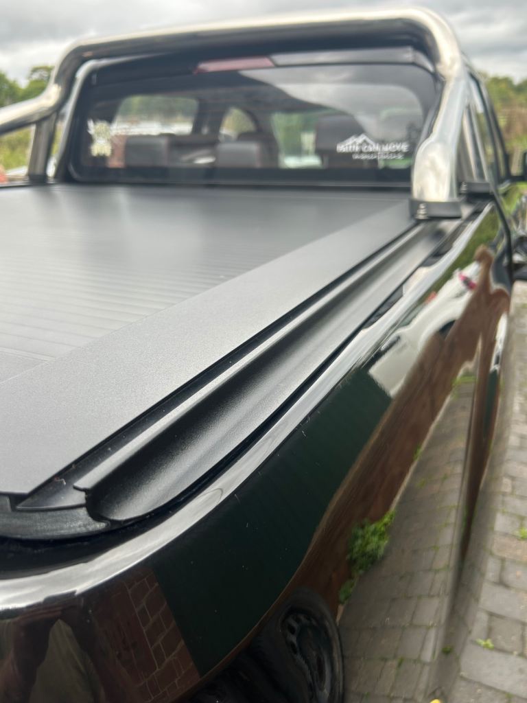 Manual roller shutter for Maxus t90 (ev)