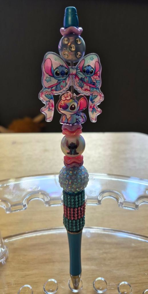 New Cute and unique handmade stitch beaded pen