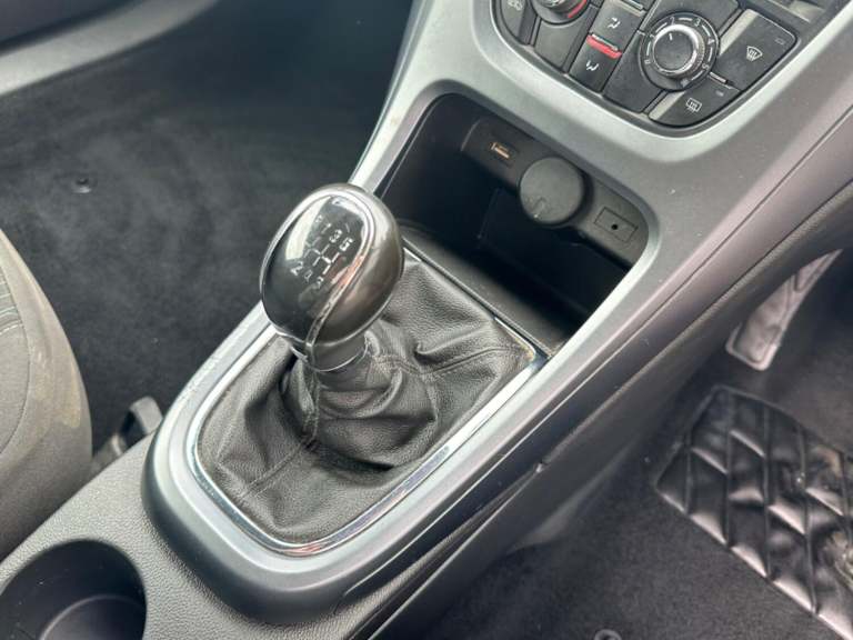 VAUXHALL ASTRA GTC 1.6 T 16V Sport 2012