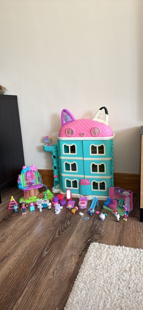 Gabby‘s Dollhouse set