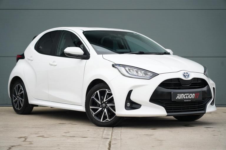 2022 Toyota Yaris 1.5 VVT-h Design E-CVT Euro 6 (s/s) 5dr HATCHBACK Petrol/Electric Hybrid Automatic