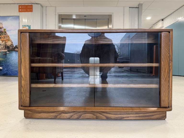 Stunning Ercol Windsor Corner TV Unit / Stand / Cabinet - UK Made – Pristine Condition, RRP £1,800 