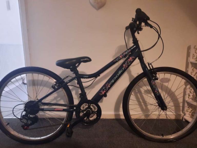 Girls Apollo bike 
