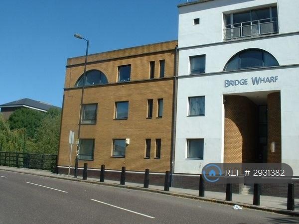 3 bedroom flat in Bridge Wharf, London, N1 (3 bed) (#2931382)