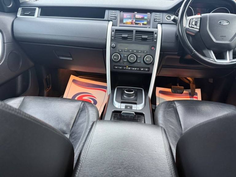 2017 Land Rover Discovery Sport 2.0 TD4 HSE SUV 5dr Diesel Auto 4WD Euro 6 (s/s) (180 ps) ESTATE ...