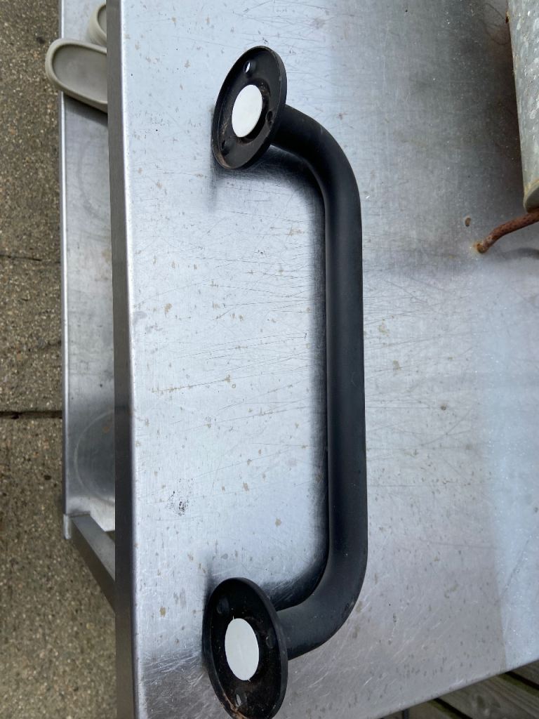 Free Sturdy Black Metal Grab Handle – Good Condition